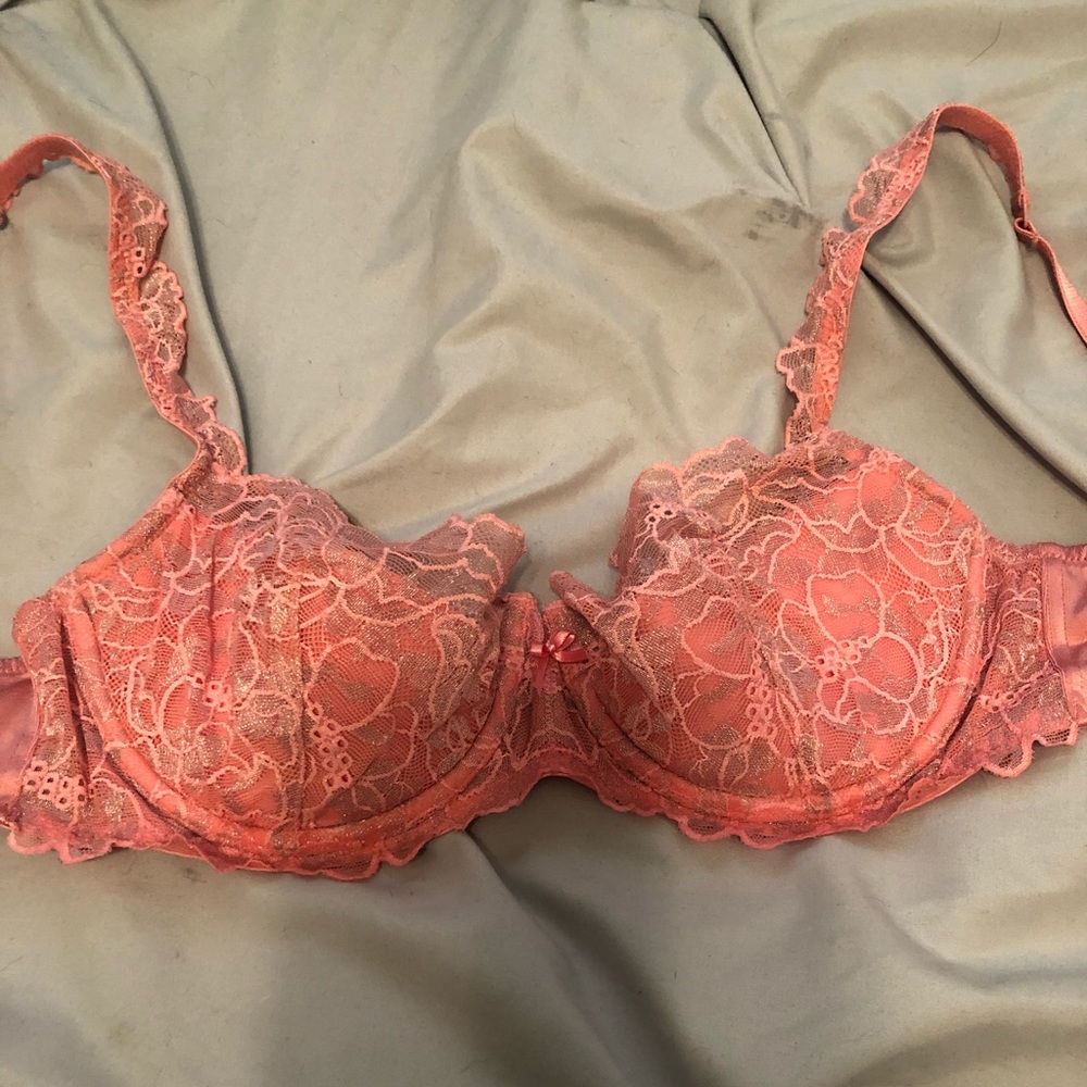 Victoria’s Secret Pink & Grey lace vintage    Bra 34c